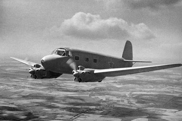 Иллюстрация к книге — Як-2/Як-4 и другие ближние бомбардировщики Яковлева [i_159.jpg]