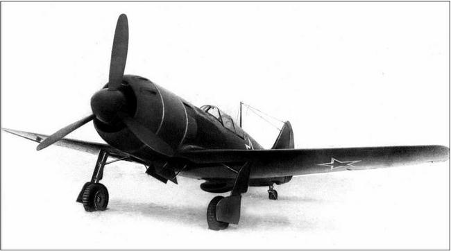 Иллюстрация к книге — Ла-7, Ла-9, Ла-11. Последние поршневые истребители СССР [i_076.jpg]