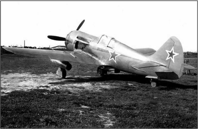 Иллюстрация к книге — Ла-7, Ла-9, Ла-11. Последние поршневые истребители СССР [i_152.jpg]