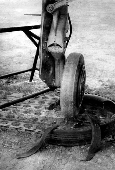 Иллюстрация к книге — Реактивные первенцы СССР - МиГ-9, Як-15, Су-9, Ла-150, Ту-12, Ил-22 [i_046.jpg]