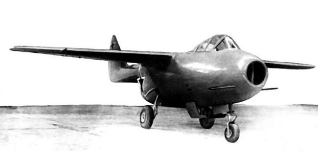 Иллюстрация к книге — Реактивные первенцы СССР - МиГ-9, Як-15, Су-9, Ла-150, Ту-12, Ил-22 [i_075.jpg]