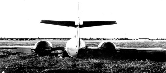 Иллюстрация к книге — Реактивные первенцы СССР - МиГ-9, Як-15, Су-9, Ла-150, Ту-12, Ил-22 [i_096.jpg]