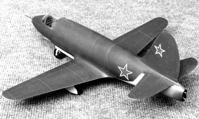 Иллюстрация к книге — Реактивные первенцы СССР - МиГ-9, Як-15, Су-9, Ла-150, Ту-12, Ил-22 [i_122.jpg]