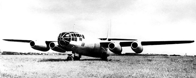 Иллюстрация к книге — Реактивные первенцы СССР - МиГ-9, Як-15, Су-9, Ла-150, Ту-12, Ил-22 [i_141.jpg]