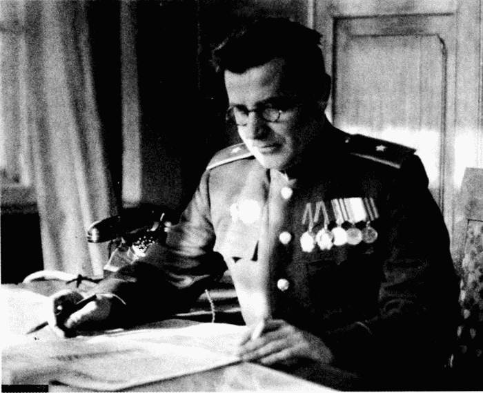 Иллюстрация к книге — Истребитель Ла-5. Сломавший хребет Люфтваффе [i_025.jpg]