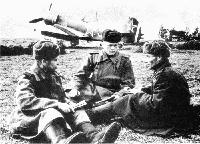 Иллюстрация к книге — Истребитель Ла-5. Сломавший хребет Люфтваффе [i_070.jpg]