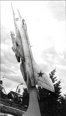 Иллюстрация к книге — Истребитель МиГ-21 Рождение легенды [pic_34.jpg]