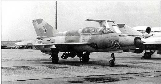 Иллюстрация к книге — Истребитель МиГ-21 Рождение легенды [pic_47.jpg]