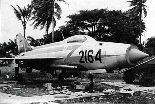 Иллюстрация к книге — Истребитель МиГ-21 Рождение легенды [pic_66.jpg]