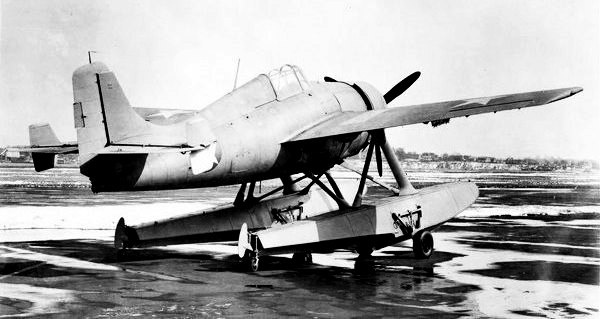 Иллюстрация к книге — Палубный истребитель Грумман F4F «Уайлдкэт» [i_027.jpg]