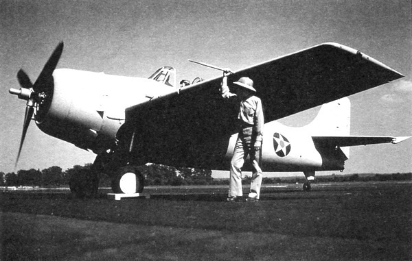 Иллюстрация к книге — Палубный истребитель Грумман F4F «Уайлдкэт» [i_033.jpg]