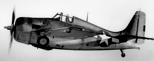 Иллюстрация к книге — Палубный истребитель Грумман F4F «Уайлдкэт» [i_042.jpg]