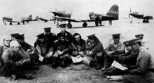 Иллюстрация к книге — ИСТРЕБИТЕЛЬ P-63 «КИНГКОБРА» [i_080.jpg]