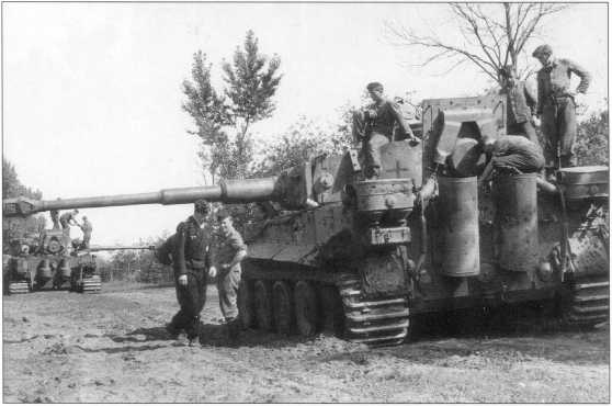 Иллюстрация к книге — Тяжелый танк «Тигр I» [i_077.jpg]