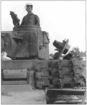 Иллюстрация к книге — Тяжелый танк «Тигр I» [i_081.jpg]