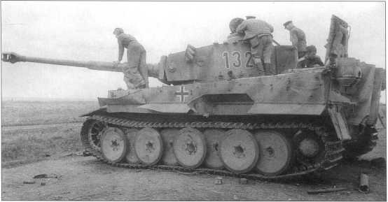 Иллюстрация к книге — Тяжелый танк «Тигр I» [i_087.jpg]