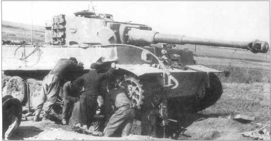 Иллюстрация к книге — Тяжелый танк «Тигр I» [i_133.jpg]