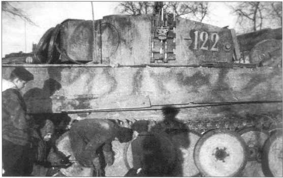 Иллюстрация к книге — Тяжелый танк «Тигр I» [i_149.jpg]