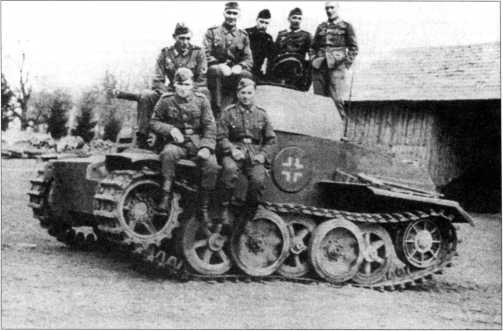 Иллюстрация к книге — Маленькие &quot;Тигры&quot;. Для разведки и связи [i_084.jpg]