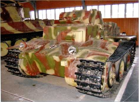 Иллюстрация к книге — Маленькие &quot;Тигры&quot;. Для разведки и связи [i_095.jpg]