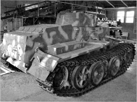 Иллюстрация к книге — Маленькие &quot;Тигры&quot;. Для разведки и связи [i_126.jpg]