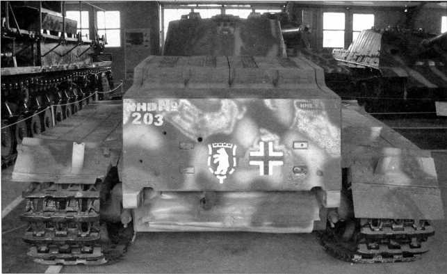 Иллюстрация к книге — Маленькие &quot;Тигры&quot;. Для разведки и связи [i_128.jpg]