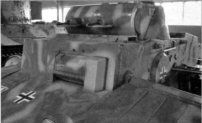 Иллюстрация к книге — Маленькие &quot;Тигры&quot;. Для разведки и связи [i_130.jpg]