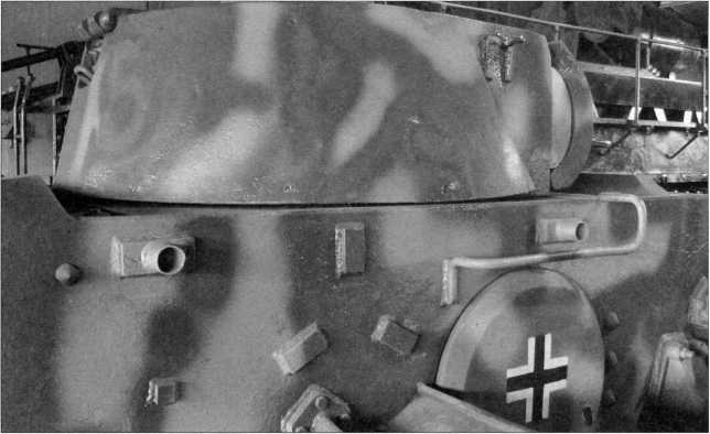 Иллюстрация к книге — Маленькие &quot;Тигры&quot;. Для разведки и связи [i_131.jpg]