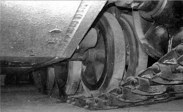 Иллюстрация к книге — Маленькие &quot;Тигры&quot;. Для разведки и связи [i_138.jpg]