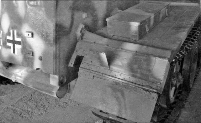 Иллюстрация к книге — Маленькие &quot;Тигры&quot;. Для разведки и связи [i_141.jpg]