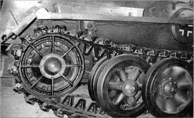 Иллюстрация к книге — Маленькие &quot;Тигры&quot;. Для разведки и связи [i_167.jpg]