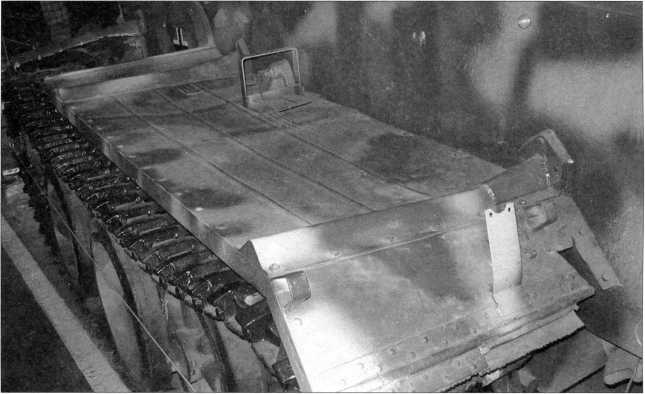 Иллюстрация к книге — Маленькие &quot;Тигры&quot;. Для разведки и связи [i_168.jpg]