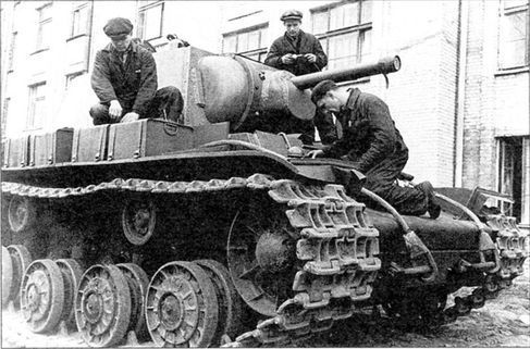 Иллюстрация к книге — &quot;Танки, вперед&quot;. Курьезы танковой войны в битве за Ленинград 1941-1944 гг. [i_006.jpg]