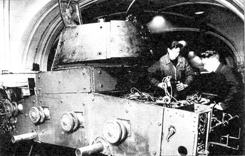 Иллюстрация к книге — &quot;Танки, вперед&quot;. Курьезы танковой войны в битве за Ленинград 1941-1944 гг. [i_013.jpg]