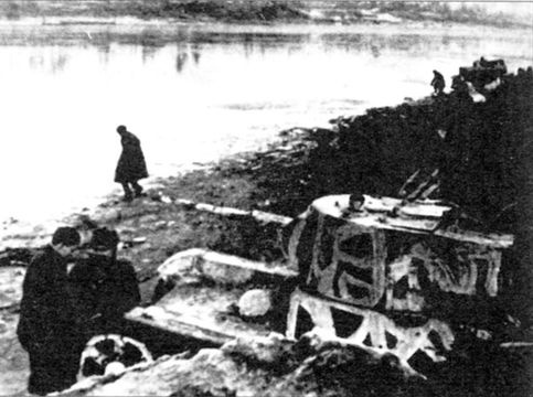 Иллюстрация к книге — "Танки, вперед". Курьезы танковой войны в битве за Ленинград 1941-1944 гг. [i_024.jpg]