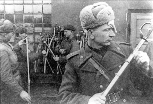 Иллюстрация к книге — Гибель фронтов [i_023.jpg]