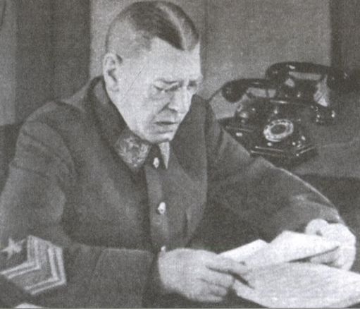 Иллюстрация к книге — Хроника окружения. Демянск и Харьков [i_033.jpg]