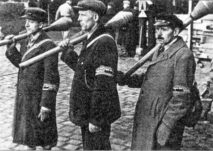 Иллюстрация к книге — У стен Берлина [i_022.jpg]