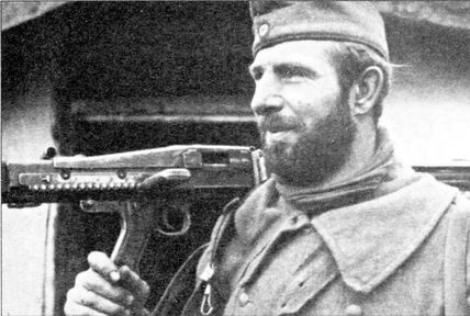 Иллюстрация к книге — У стен Берлина [i_025.jpg]