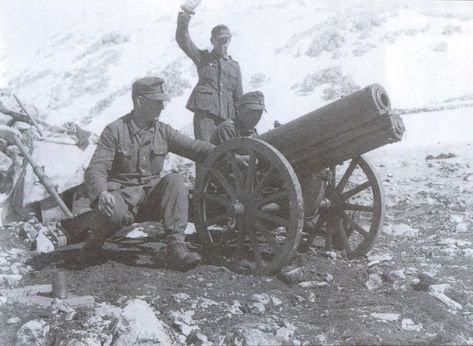 Иллюстрация к книге — Стоять насмерть! [i_011.jpg]