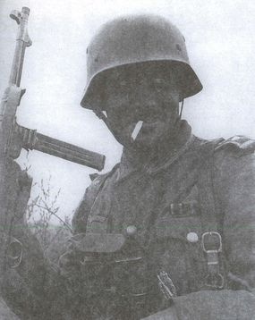 Иллюстрация к книге — Рубежи славы [i_025.jpg]