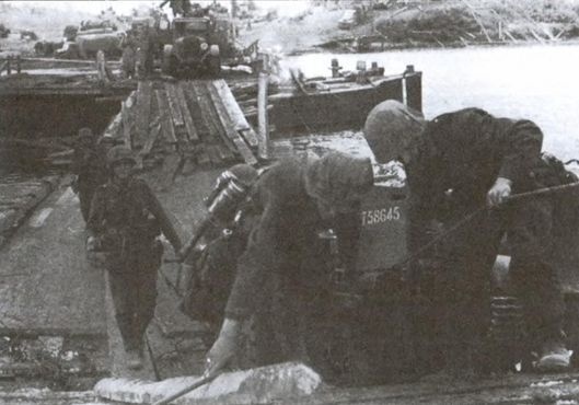 Иллюстрация к книге — Ошибка генерала Жукова [i_027.jpg]