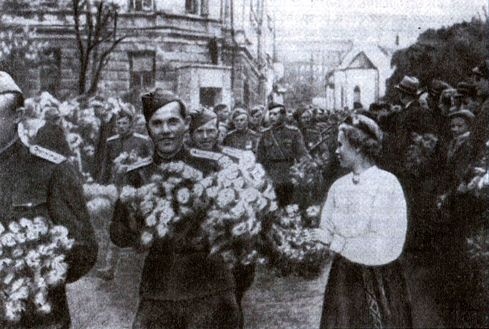 Иллюстрация к книге — Наша Прибалтика. Освобождение прибалтийских республик СССР [i_016.jpg]