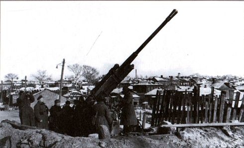 Иллюстрация к книге — Наша Прибалтика. Освобождение прибалтийских республик СССР [i_035.jpg]