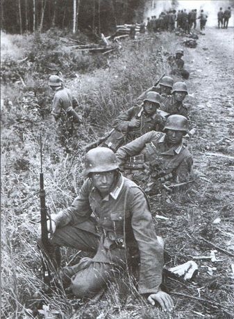 Иллюстрация к книге — Запад - Восток [i_010.jpg]