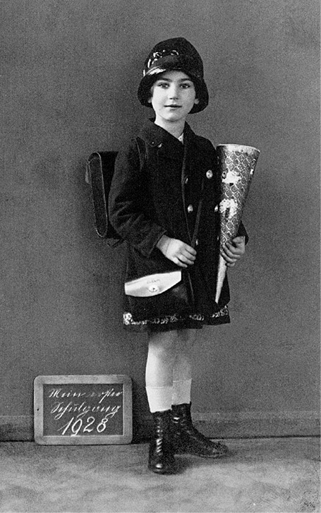 Иллюстрация к книге — Нелегалка. Как молодая девушка выжила в Берлине в 1940–1945 гг. [i_005.jpg]