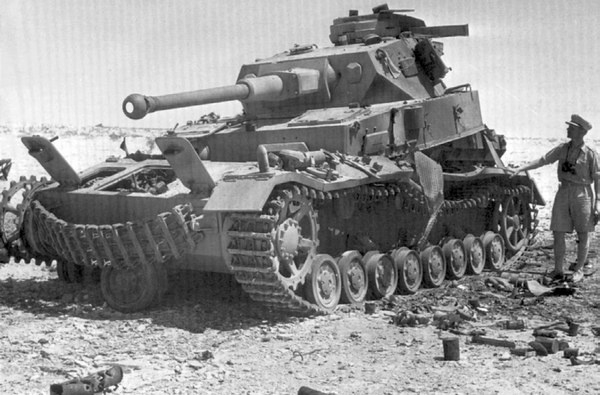 Иллюстрация к книге — Средний танк PZ.IV. «Рабочая лошадка» Панцерваффе [i_078.jpg]