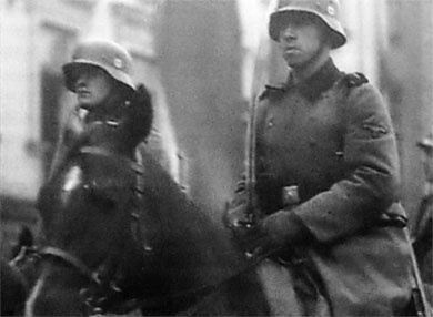 Иллюстрация к книге — Войска СС без грифа секретности [_0205.jpg]