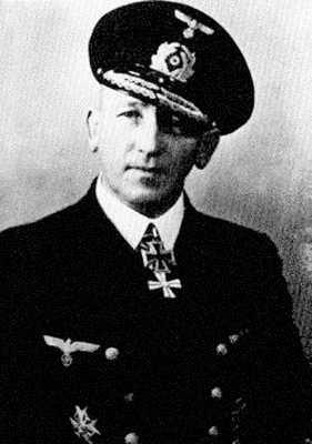 Иллюстрация к книге — Кригсмарине. Военно-морской флот Третьего рейха [i_026.jpg]