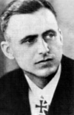 Иллюстрация к книге — Кригсмарине. Военно-морской флот Третьего рейха [i_041.jpg]